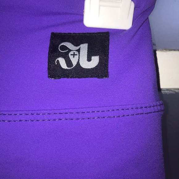 Jo + Jax purple legging with a grey ruffle - Picture 3 of 3